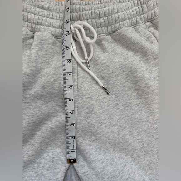 Abercrombie and Fitch women's essentials sweatpants size M gray cozy lounge cute - Picture 6 of 8